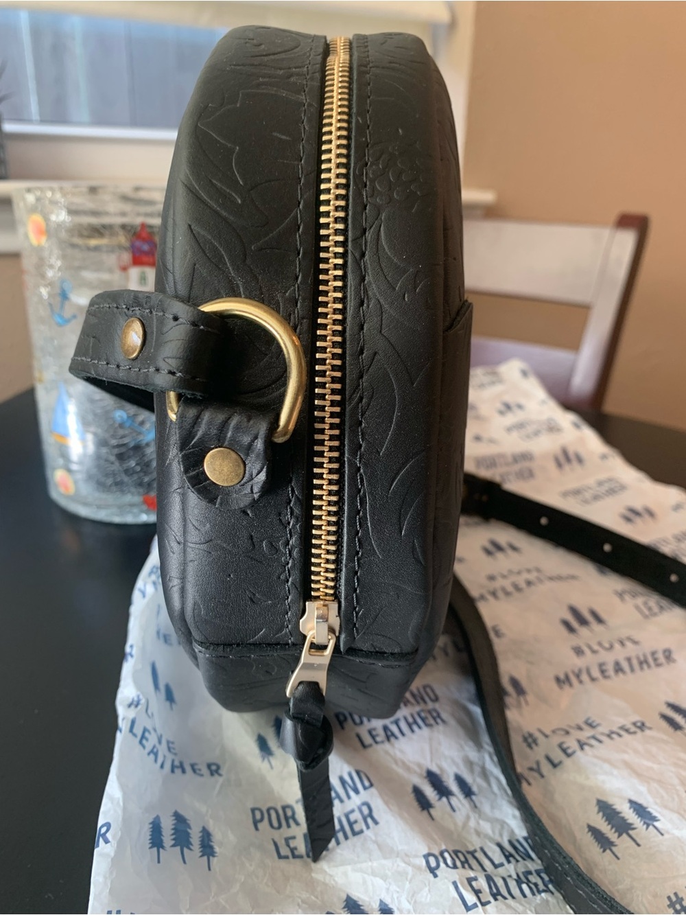 Portland Leather Goods Circle Crossbody Bag in DAHLIA! - Picture 7 of 10